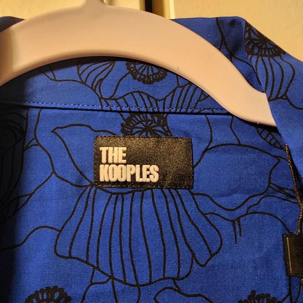 The Kooples Graphic Poppies Short Sleeve Blue Shirt Large $190 NWT - Picture 2 of 6